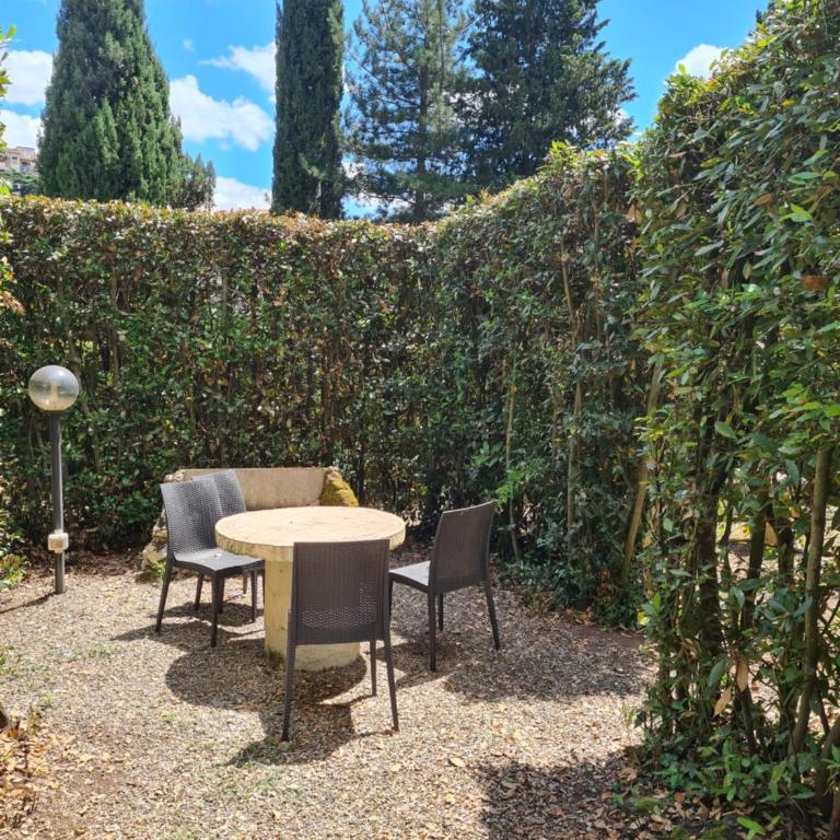 Villa Zara - Double Room with Private Bathroom - 5