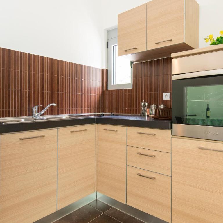 Gemma di Cattaro Apartments - One-Bedroom Apartment - 12