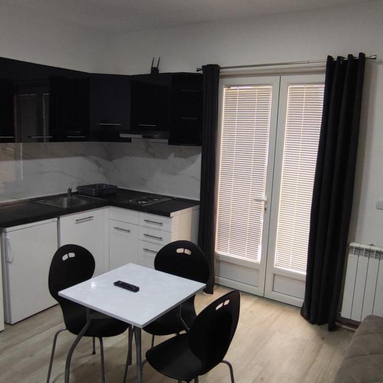 Studia ANIKS - Studio sa Terasom - 1