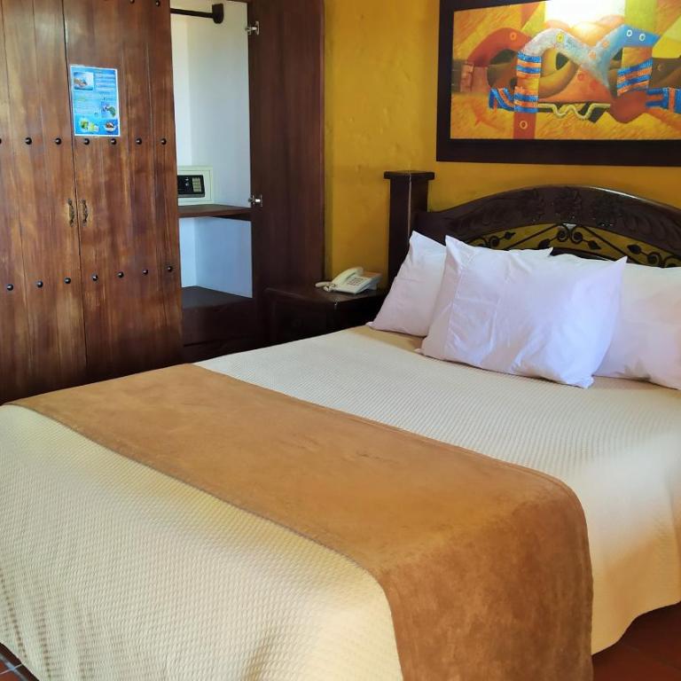 Hotel Las Rocas Resort Villanueva - Deluxe Double Room - 4