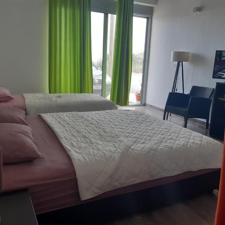 Zara Apartments - Studio - 11