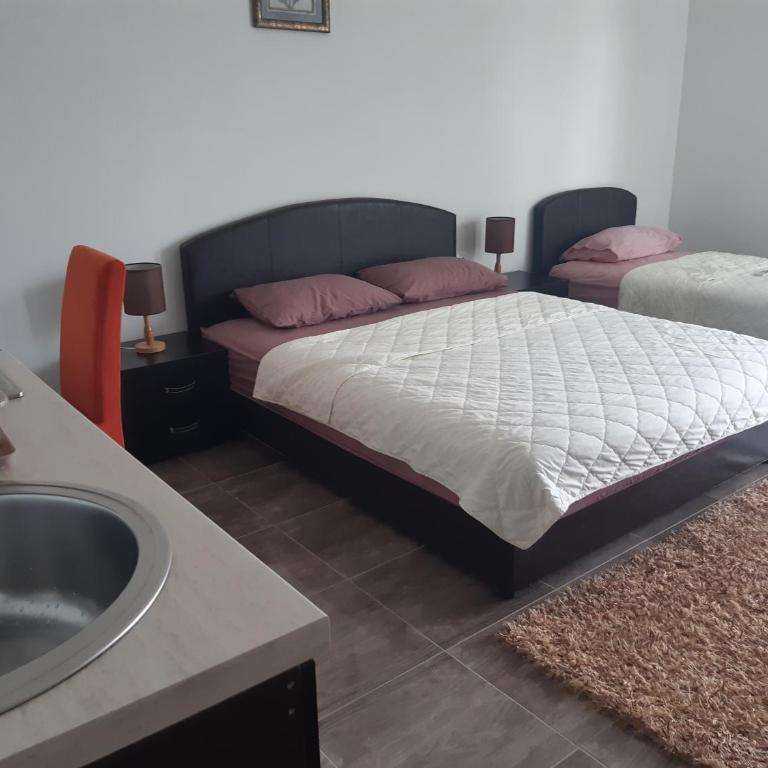 Zara Apartments - Studio - 8
