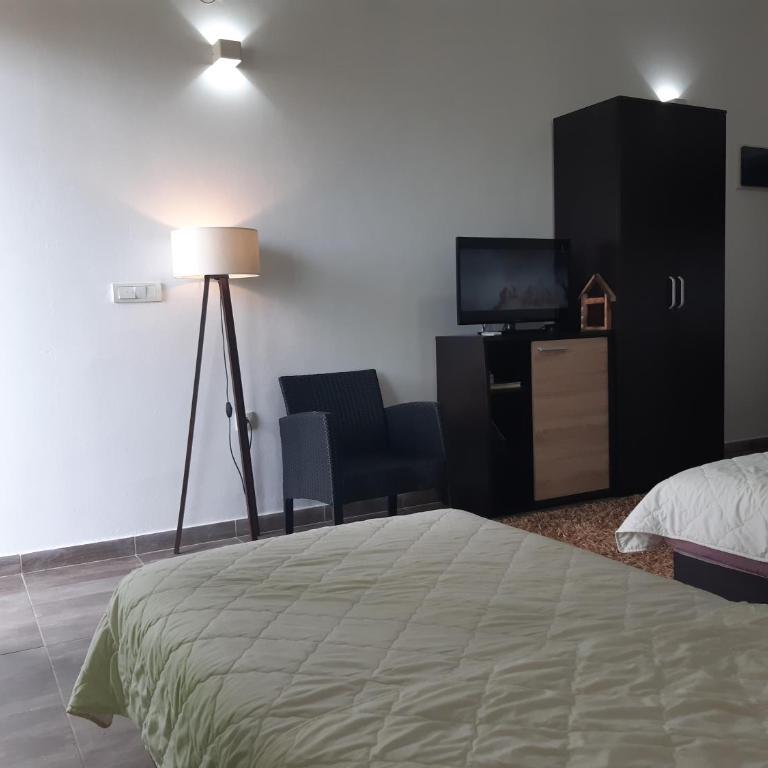 Zara Apartments - Studio - 13
