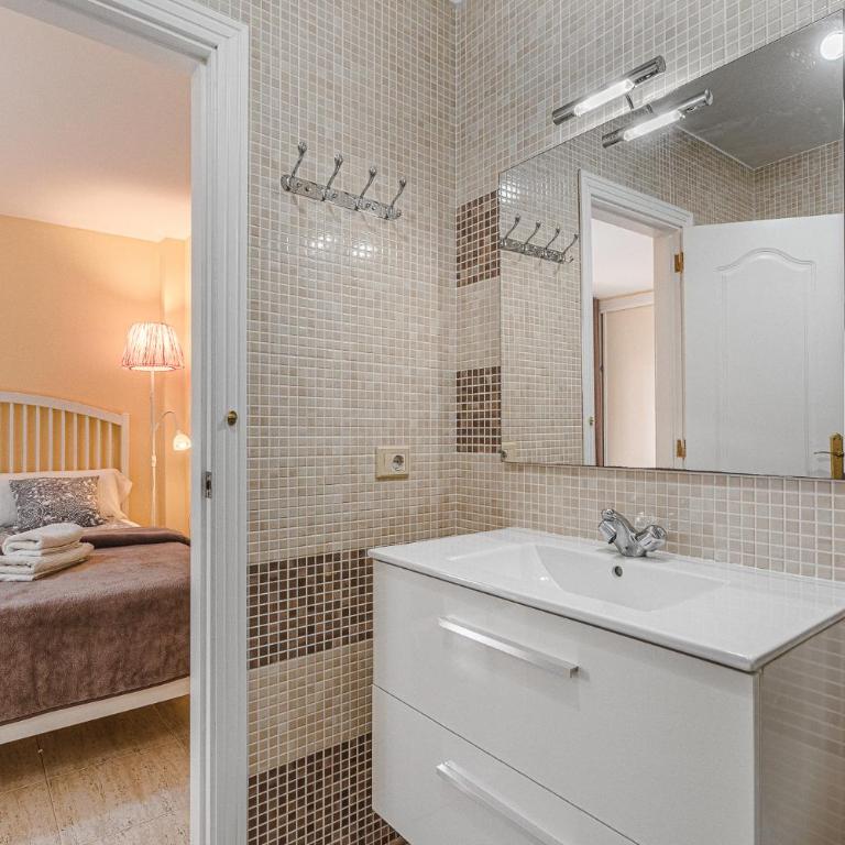RED Large family apartment, three floors, 10 guests - Apartamento de 3 dormitorios - 17