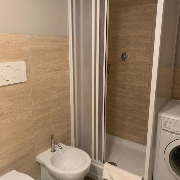 Mc - Piazza Mancini - Three-Bedroom Apartment - 17