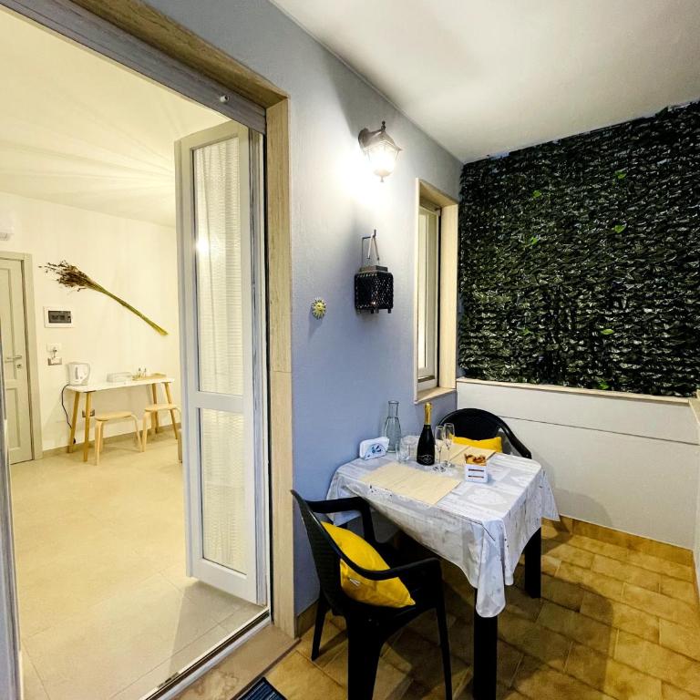 Alguer 74 - Camera King con Balcone - 2