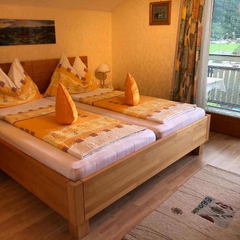 Gästehaus Dullnig - Doppelzimmer mit Balkon - 11