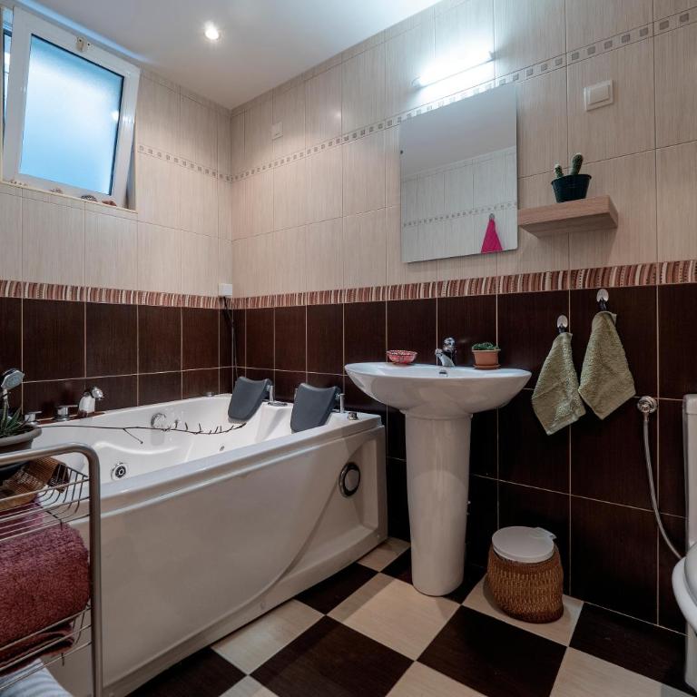 Casa al mare Petrovac, Montenegro - Apartman sa 2 Spavaće Sobe - 22