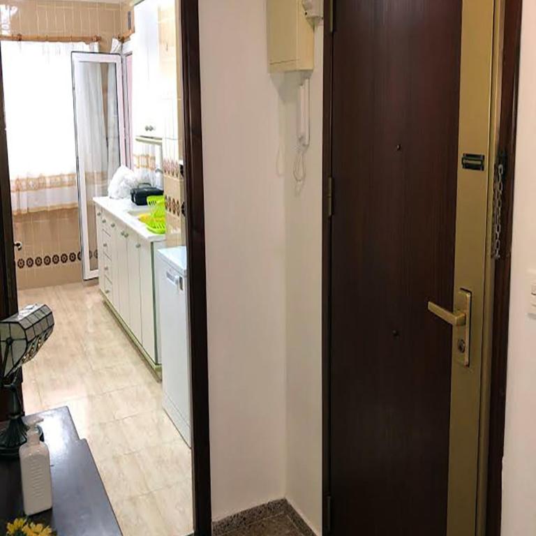 PISO CENTRO CIUDAD CLUB NAUTICO - Apartamento de 3 dormitorios - 9