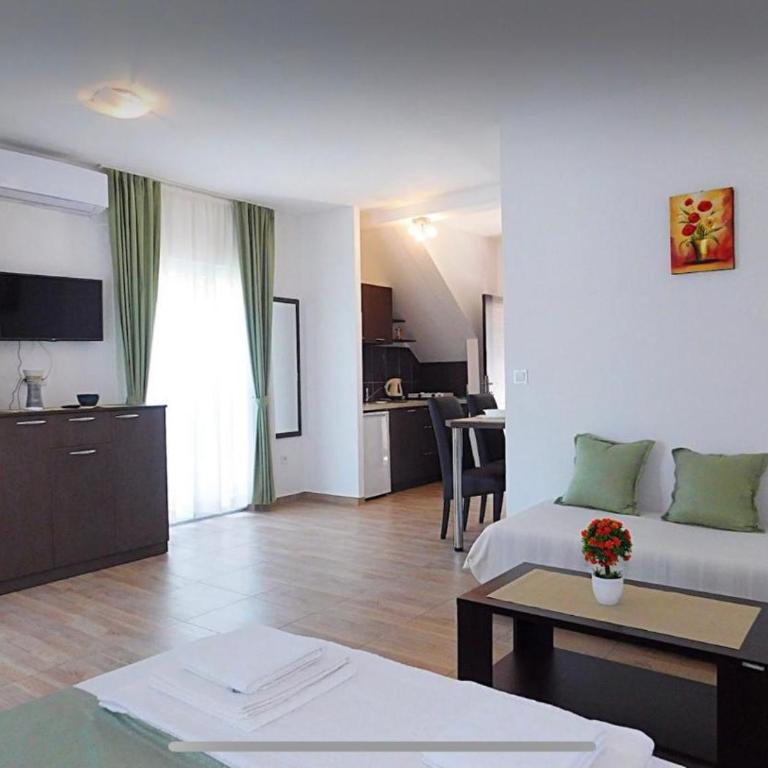 Apartments Lekic Budva - Apartman sa Terasom - 1