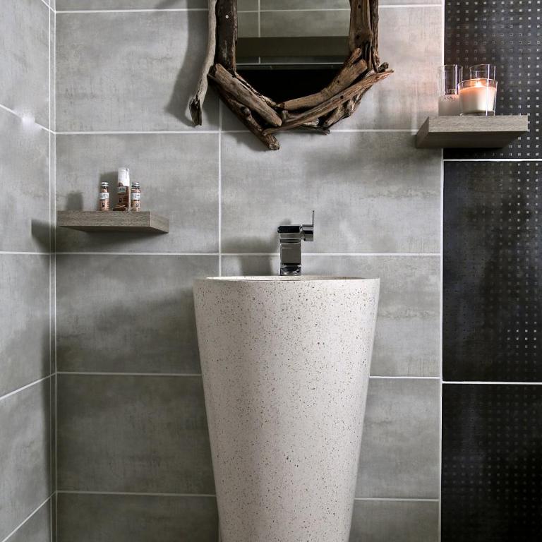 Chambre d'hôtes Mas du Ménage en CAMARGUE - Chambre Lit King-Size avec Baignoire Spa - 10
