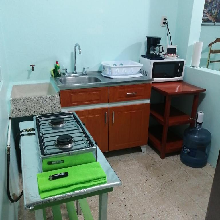 DEPARTAMENTO CERCANO AL AEROPUERTO T2, A 2 CALLES - Standard Apartment - 26