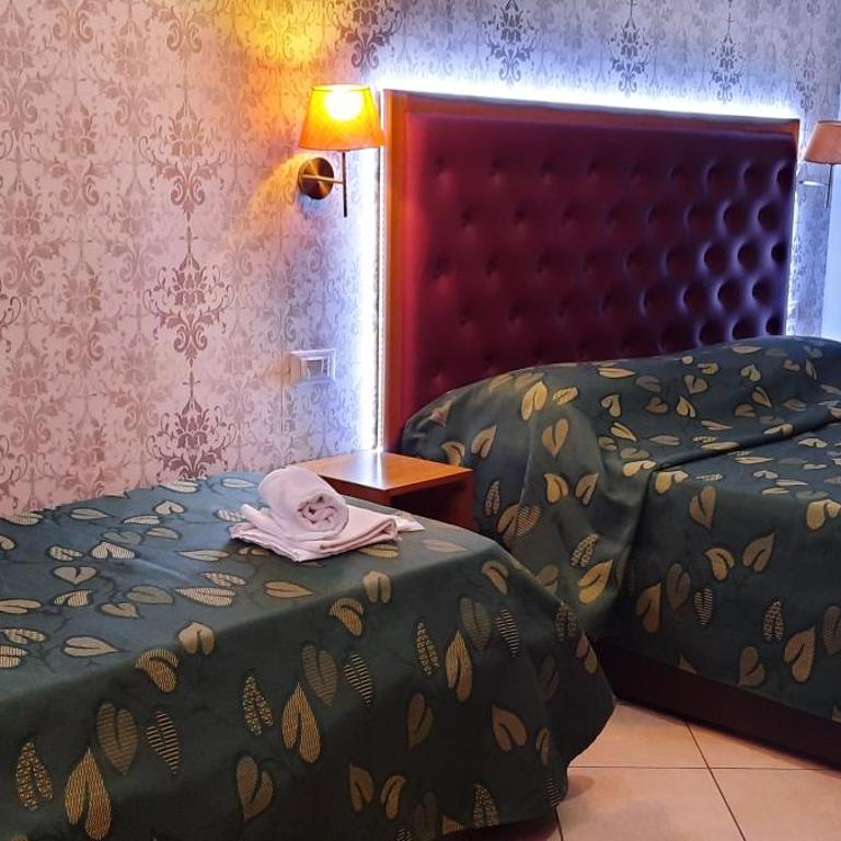 A&C Much More II - Triple Room with Bathroom - 23