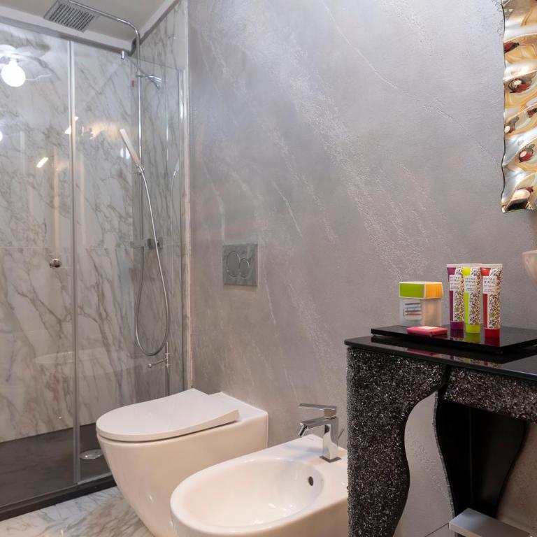 Luxury Liberty House - VILLA & SPA - Camera Standard Matrimoniale/Doppia con Letti Singoli con Balcone - 5