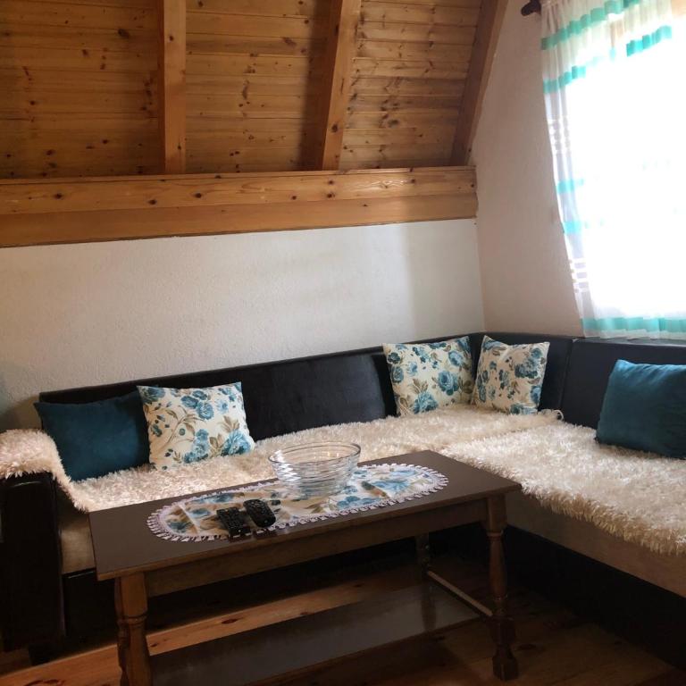 Vikendica Anja - Two-Bedroom Chalet - 11
