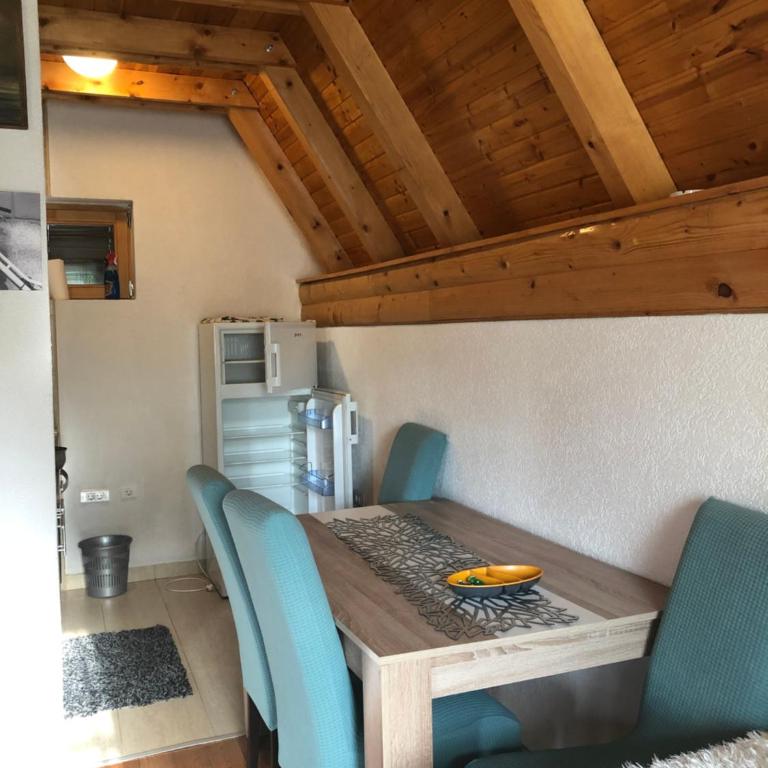 Vikendica Anja - Two-Bedroom Chalet - 10