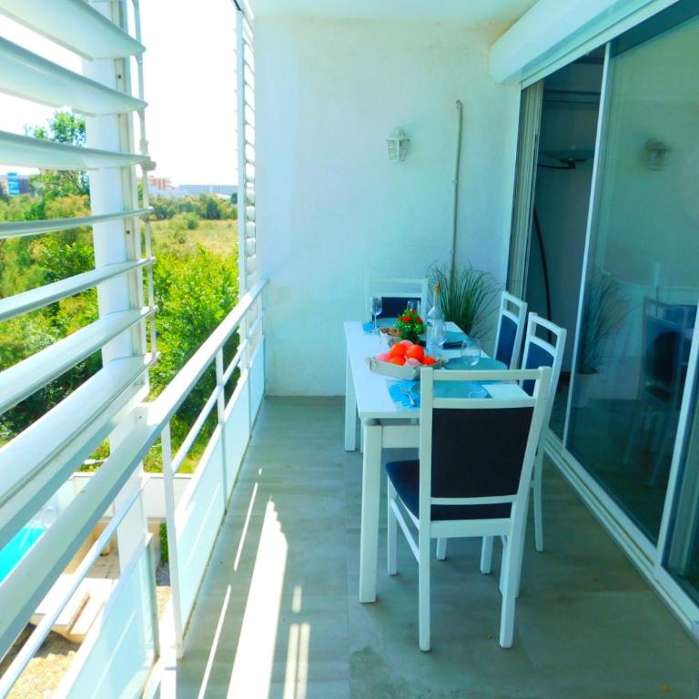 GMID IMMO Apartamento apartsol - Three-Bedroom Apartment - 10