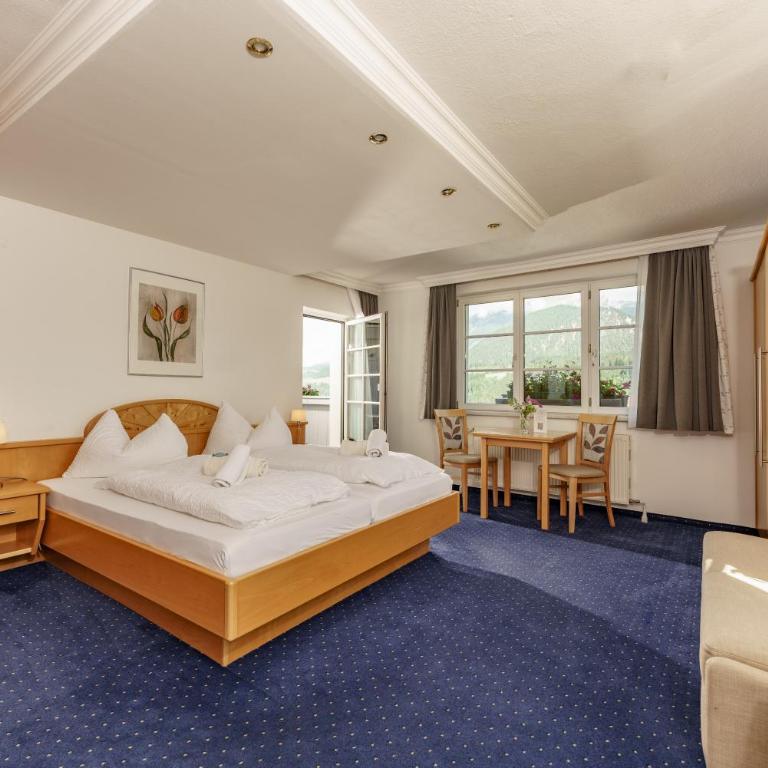 Cafe Pension Kitzer - Großes Doppelzimmer - 1