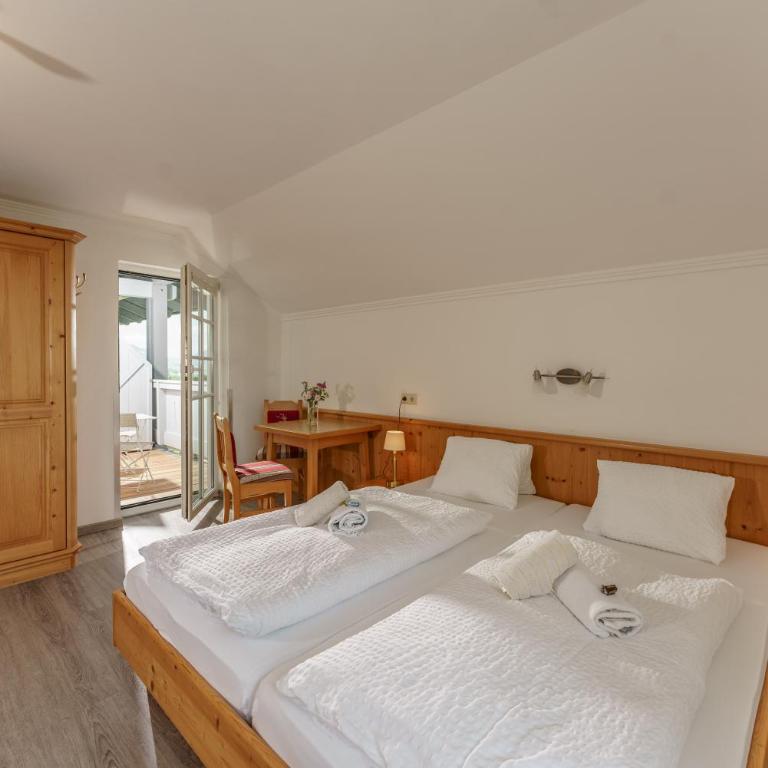 Cafe Pension Kitzer - Großes Doppelzimmer - 7