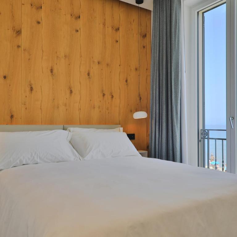 Abelia Sea Suites - Camera Matrimoniale Deluxe con Balcone e Vista Mare - 4