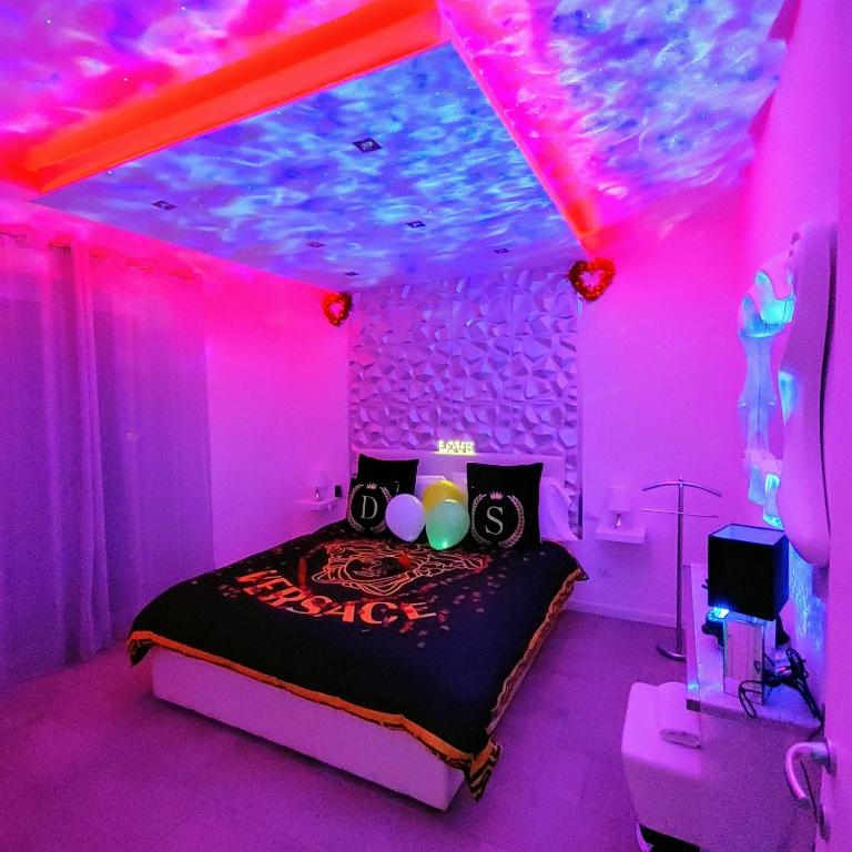 Diamond Suite Verona - King Suite with Spa Bath - 50