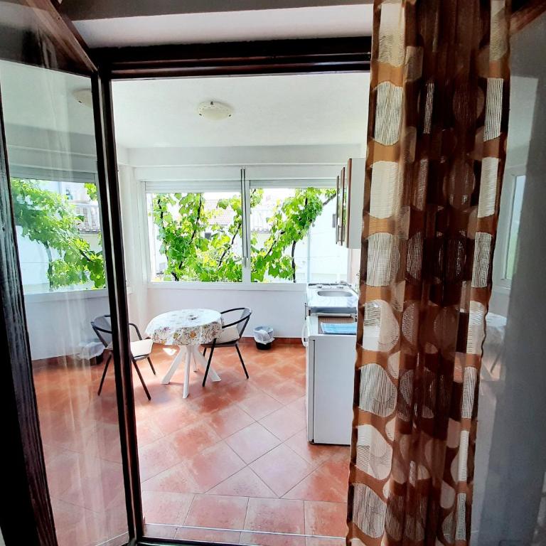 Apartmani Hortenzija - Apartman sa Terasom - 9