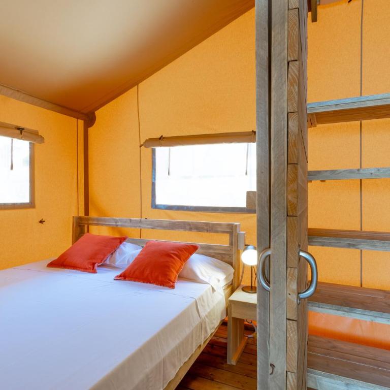 Village & Glamping Riva Blu - Großes Zelt mit Seeblick - 4