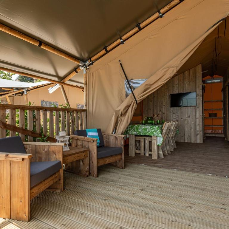 Village & Glamping Riva Blu - Großes Zelt mit Seeblick - 8