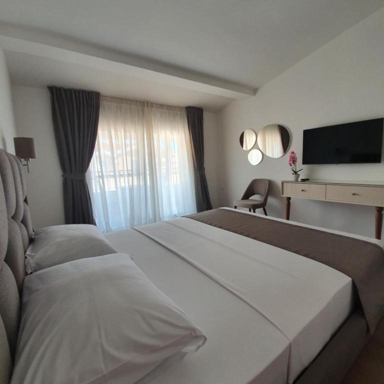 Apartments Boreta - Deluks Dvokrevetna soba sa Bračnim Krevetom, Balkonom i Pogledom na More - 8