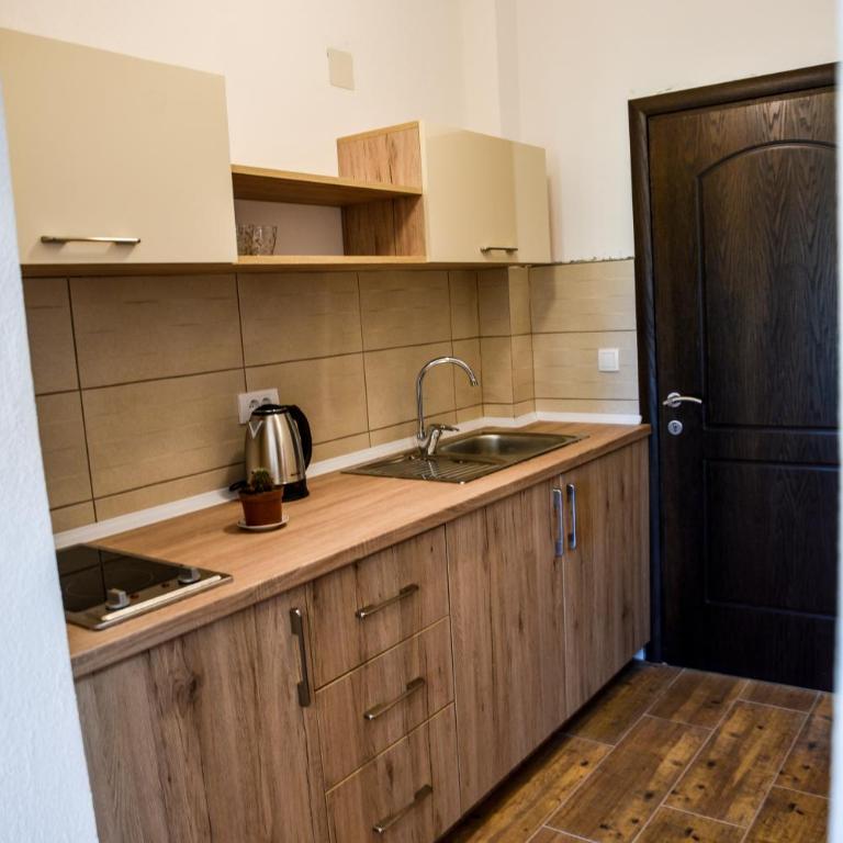 Casa Sinani - Deluks Dvokrevetna Soba sa Bračnim Krevetom i Balkonom - 3