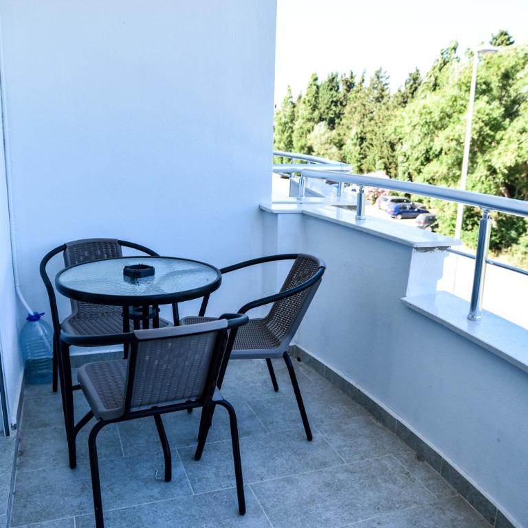 Casa Sinani - Deluks Dvokrevetna Soba sa Bračnim Krevetom i Balkonom - 6