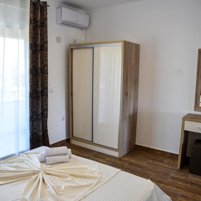 Casa Sinani - Deluks Dvokrevetna Soba sa Bračnim Krevetom i Balkonom - 2