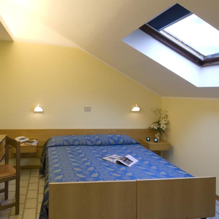 Hotel Nives - Double Room without Balcony - 2