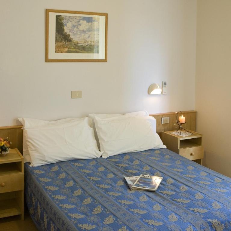 Hotel Nives - Double Room with Balcony - 1