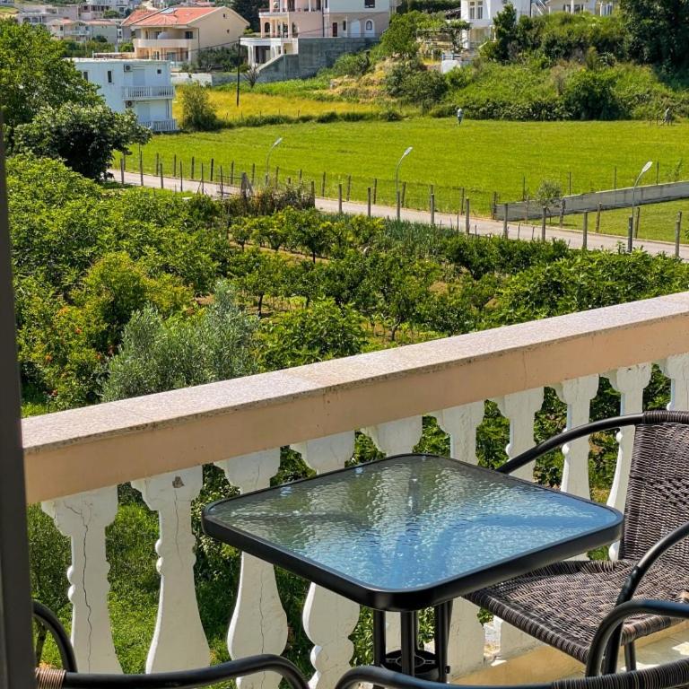 Casa Sinani - Dvokrevetna Soba sa Bračnim Krevetom i Balkonom - 6