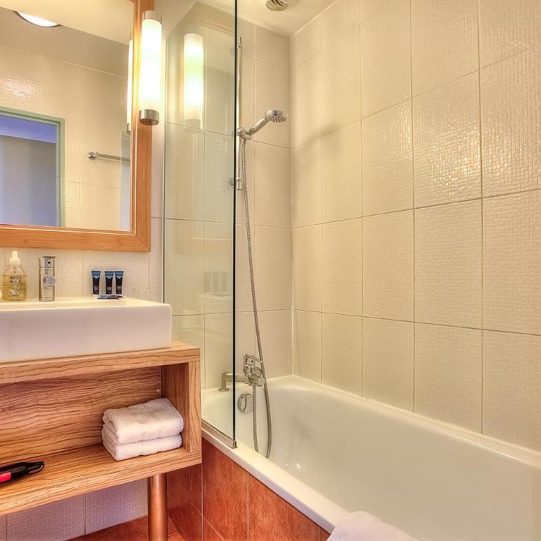 Appartement Port d'Antibes - terrasse - piscine - parking - Appartement 1 Chambre - 11