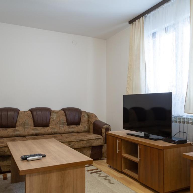 Sun Garden Sarajevo - Apartman sa Balkonom - 14