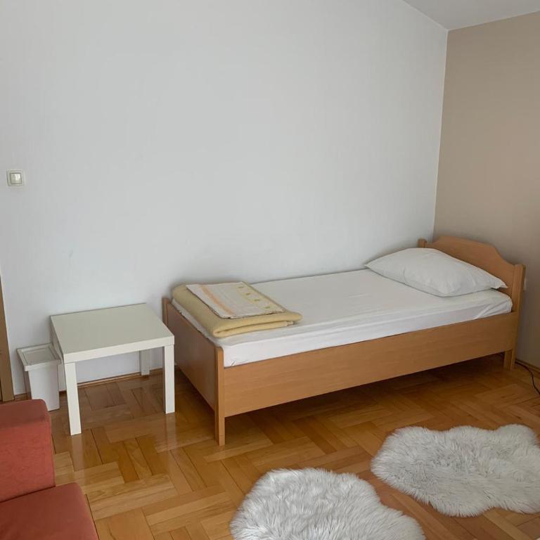 Pansion Villa Bubalo - Dvokrevetna Soba sa Zasebnim Krevetima i Balkonom - 4