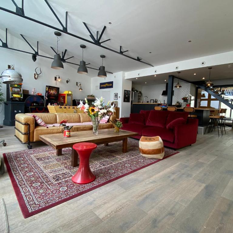 Loft Spa Reims-fr 250m2 privatifs, piscine intérieure chauffée, spa et parking - Appartamento con 3 Camere da Letto - 4