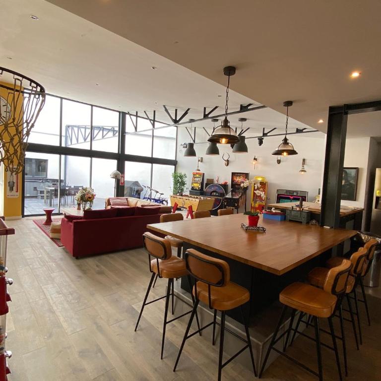 Loft Spa Reims-fr 250m2 privatifs, piscine intérieure chauffée, spa et parking - Appartamento con 3 Camere da Letto - 5