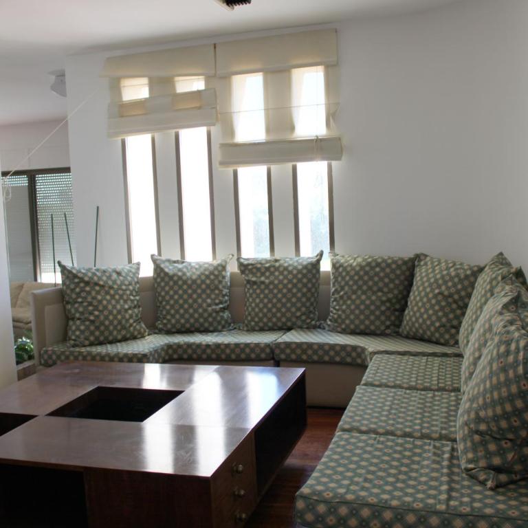 Villa de l'Ebre - Six-Bedroom House - 24