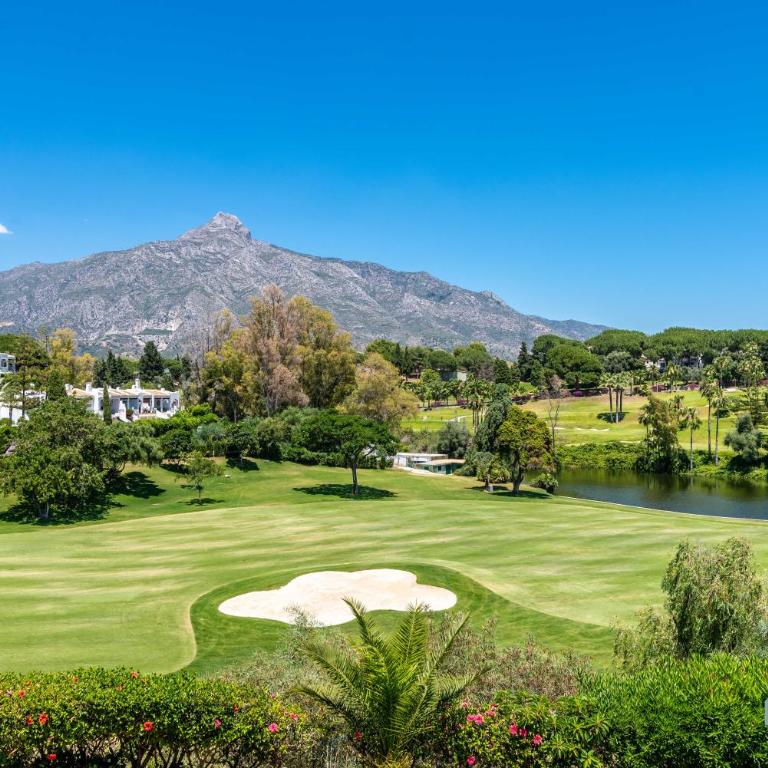 DUPLEX in Nueva Andalucia, Golfers Paradise - Apartamento de 2 dormitorios - 20