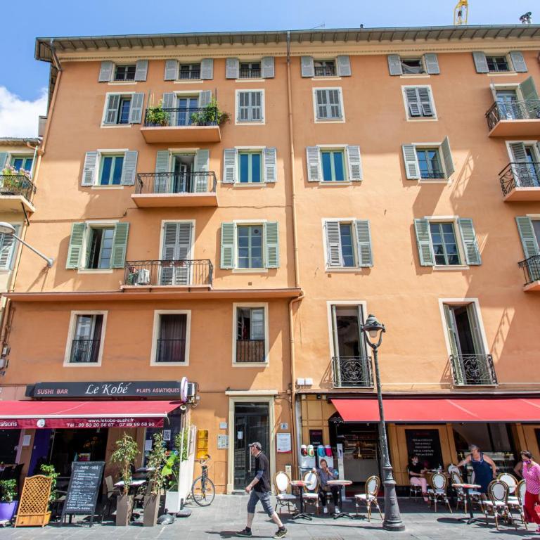 JJ8 - MAGNIFIQUE 3PIECES, ENTIEREMENT RENOVE, CLIM, VIEUX-NICE - Appartement 2 Chambres - 33