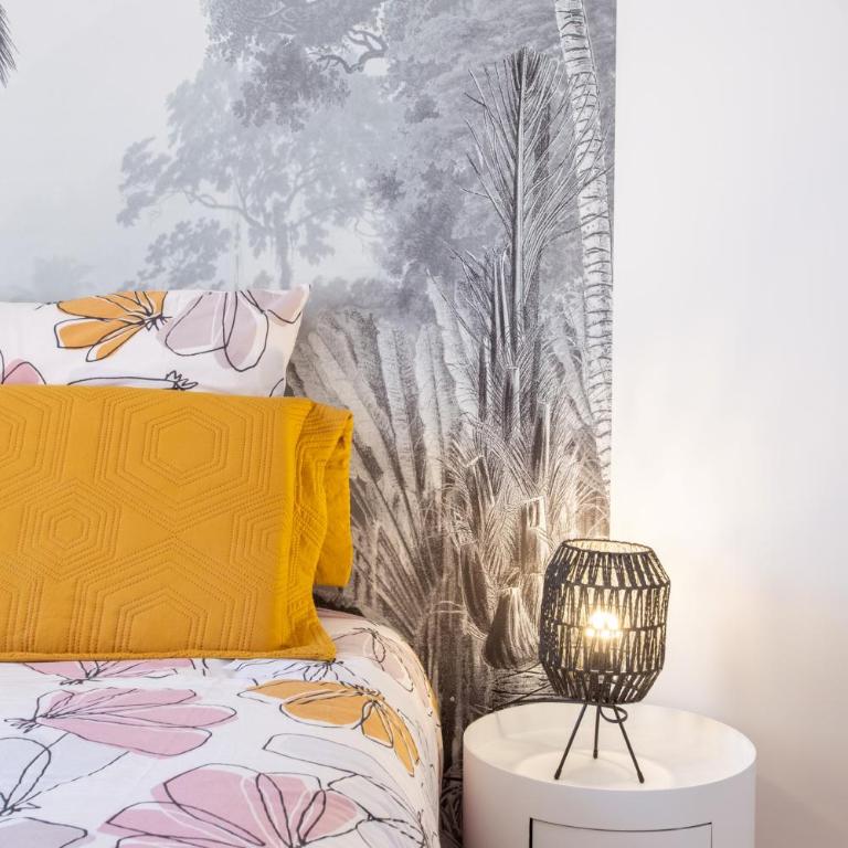 JJ8 - MAGNIFIQUE 3PIECES, ENTIEREMENT RENOVE, CLIM, VIEUX-NICE - Appartement 2 Chambres - 27