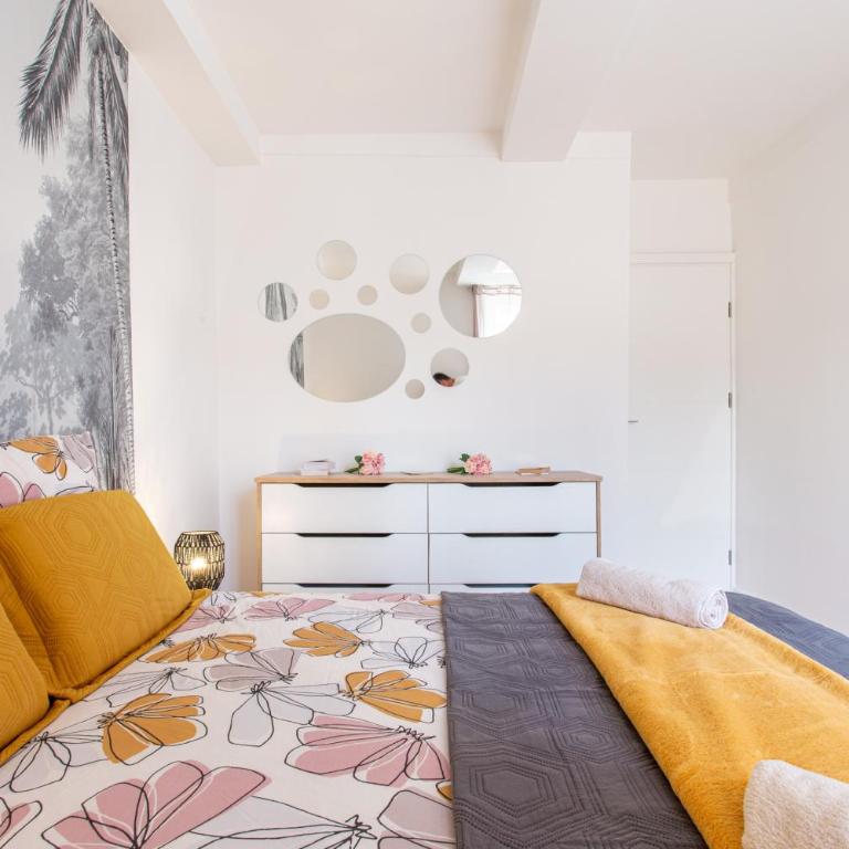 JJ8 - MAGNIFIQUE 3PIECES, ENTIEREMENT RENOVE, CLIM, VIEUX-NICE - Appartement 2 Chambres - 23