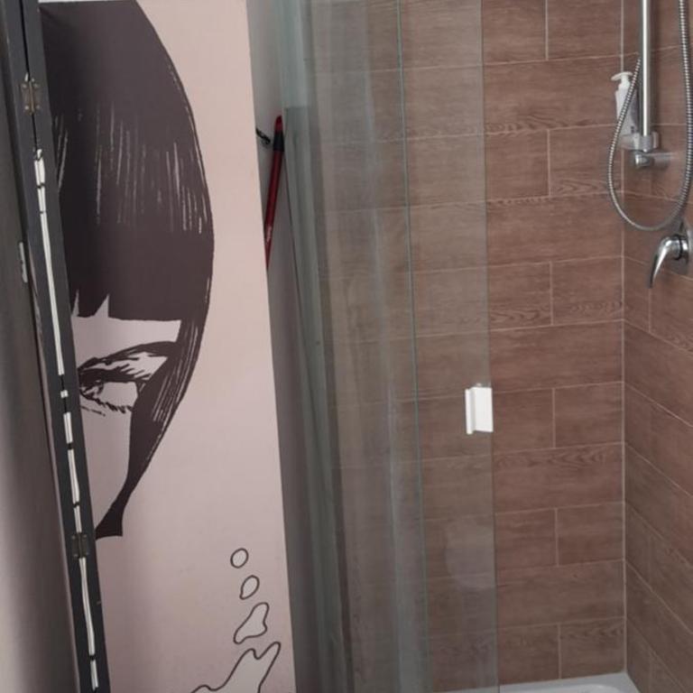 Corte Cavour. Una mansarda nel cuore della città - Two-Bedroom Apartment - 17