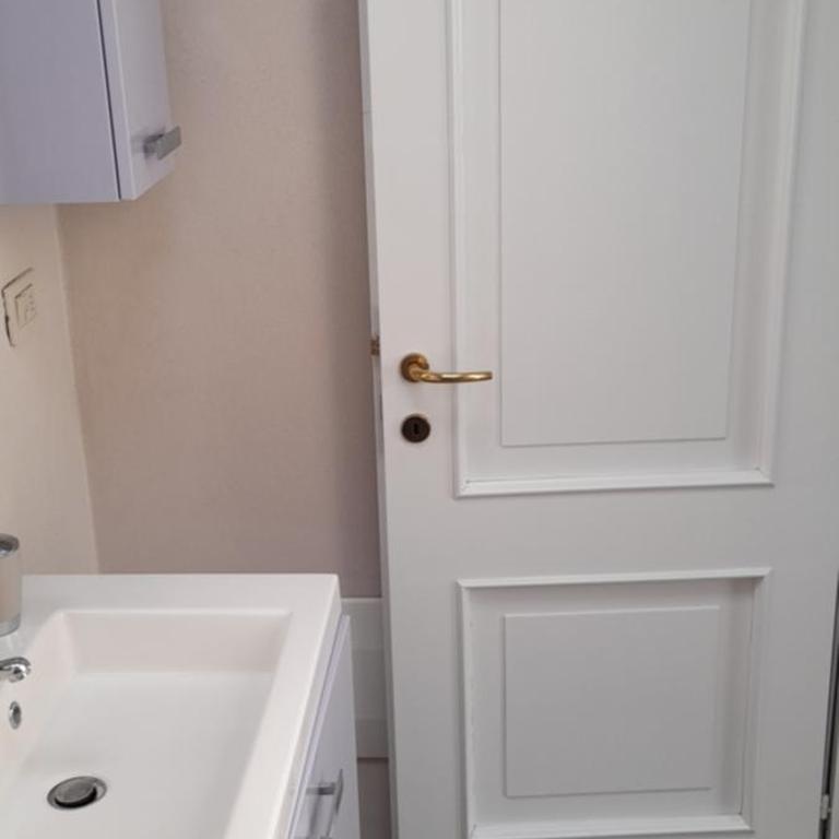 Corte Cavour. Una mansarda nel cuore della città - Two-Bedroom Apartment - 15