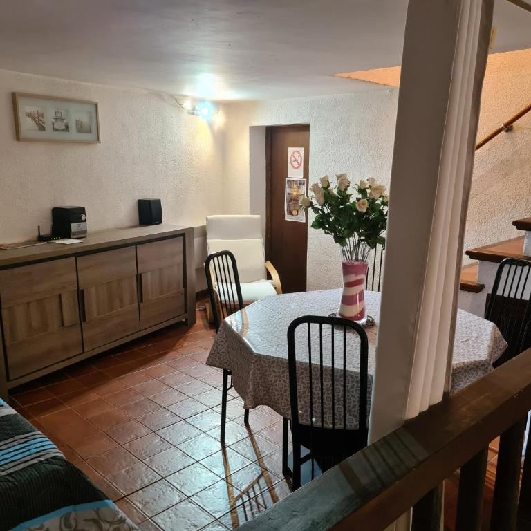 APT 65 M2 DANS VILLA AVEC PISCINE BANYULS SUR MER - One-Bedroom Apartment - 25