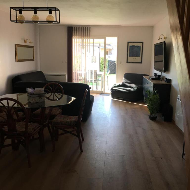 La Villa de Claire, Climatisation, Parking - Two-Bedroom House - 1
