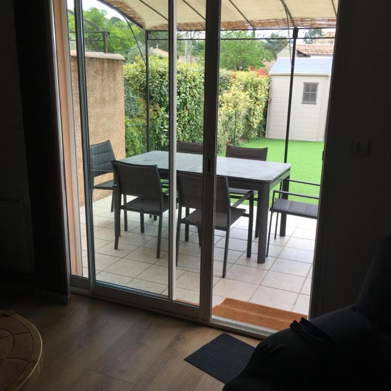 La Villa de Claire, Climatisation, Parking - Two-Bedroom House - 12